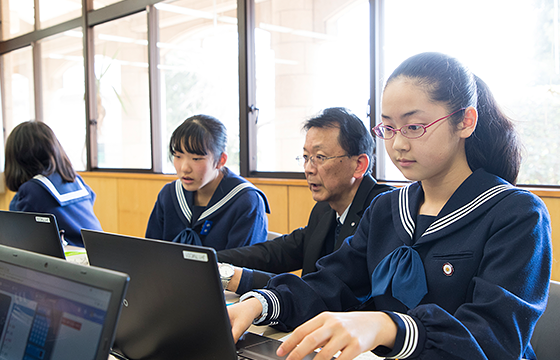 プログラミング授業の様子