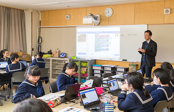 プログラミング授業の様子