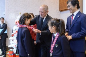 %e3%83%a1%e3%83%80%e3%83%ab%e6%8e%88%e4%b8%8e