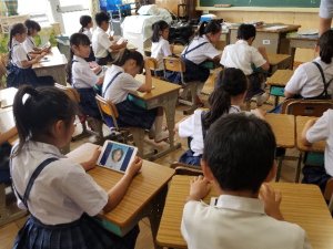 タブレットで情報交換