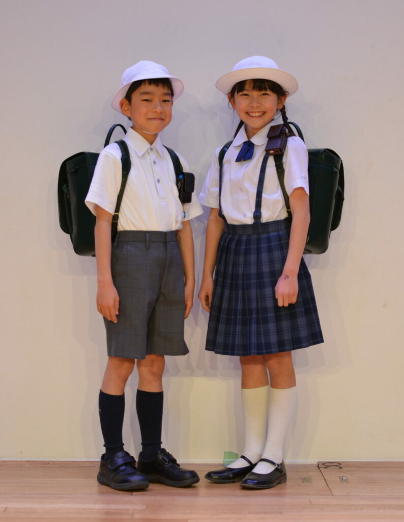 制服や持ち物 相模女子大学小学部